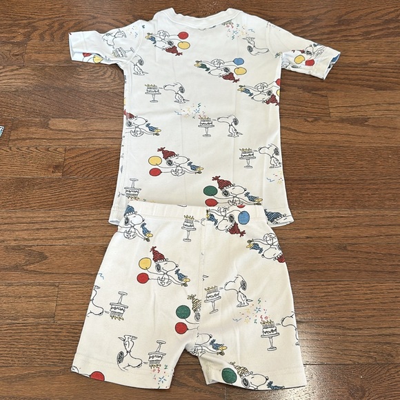 Hanna Andersson snoopy pajama set size 5 (110cm) - Picture 5 of 5